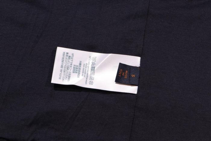 Clothes Louis Vuitton 2024082901