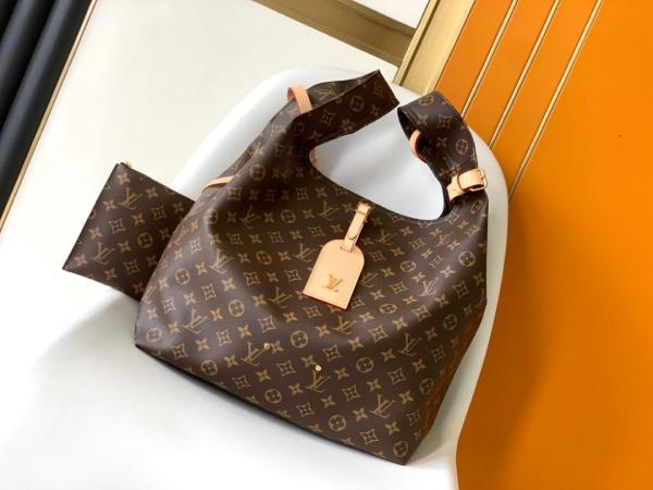 Handbags Louis Vuitton M46817 size 34*13.5*34