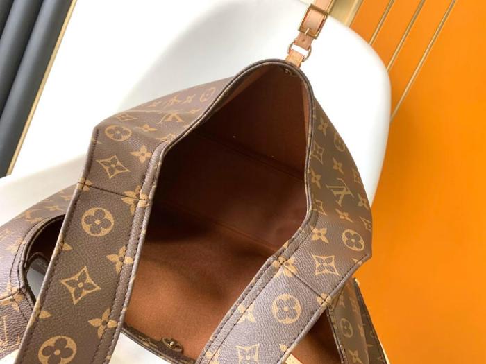 Handbags Louis Vuitton M46817 size 34*13.5*34