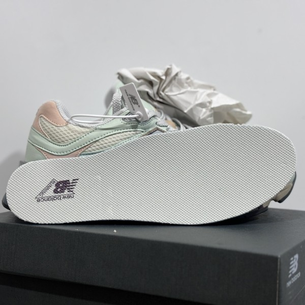 New Balance 9060 Clay Ash