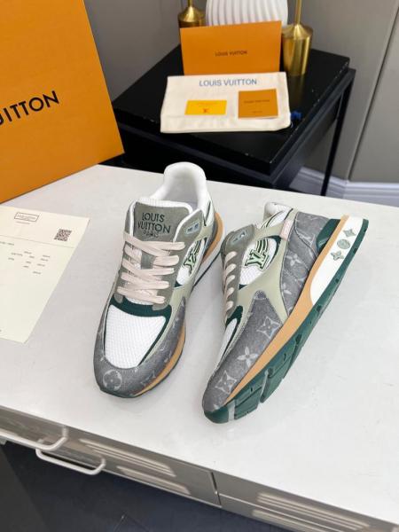 Louis Vuitton Run Away Sneaker 1ACVEG