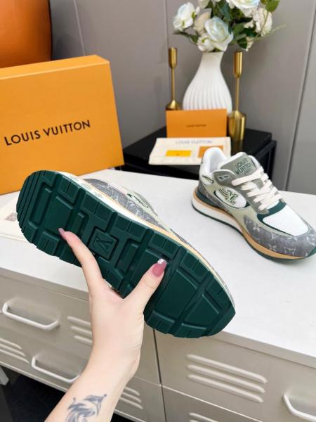 Louis Vuitton Run Away Sneaker 1ACVEG