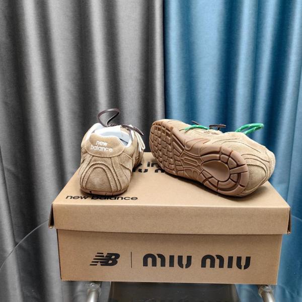 New Balance x MIU MIU NB 530 SL Qixi Festival Model Anti Slip Wear Resistant Low Top Casual Shoes Women's Light Umber