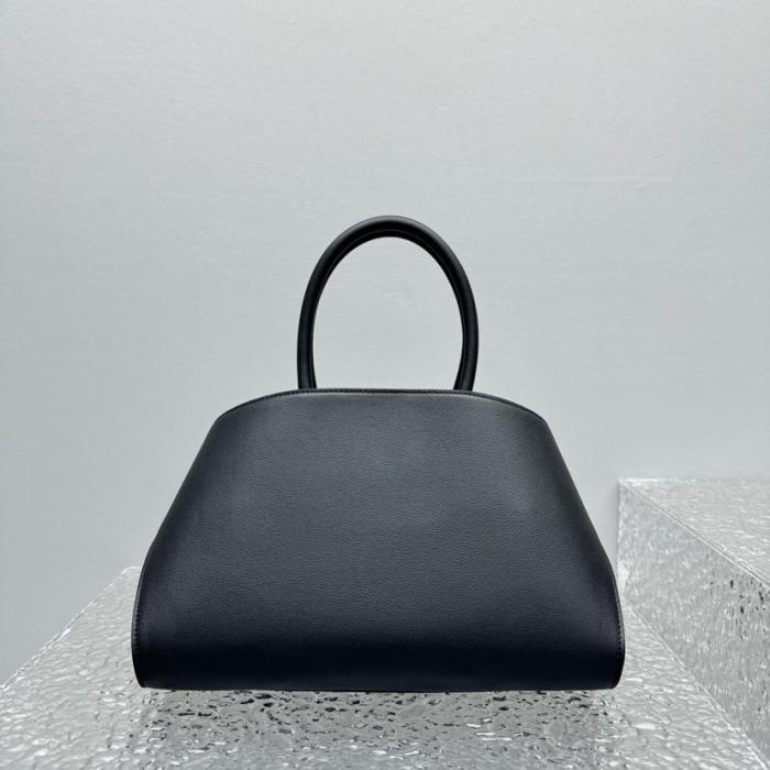 Ferragamo Handbags 215608-766758 size 31.5*19*22 cm