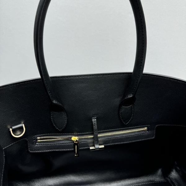 Ferragamo Handbags 215608-766758 size 31.5*19*22 cm