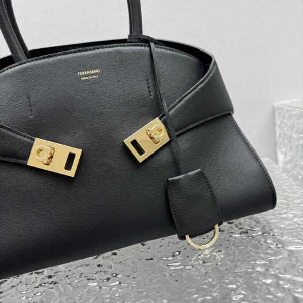 Ferragamo Handbags 215608-766758 size 31.5*19*22 cm