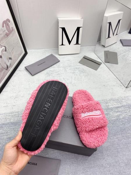Balenciaga Furry Slide Pink