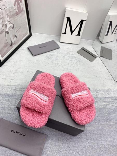 Balenciaga Furry Slide Pink
