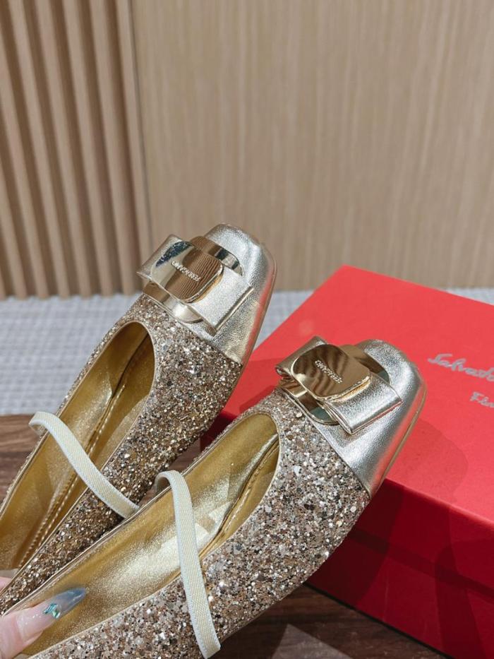 Ferragamo New Vara plate ballet flat Gold 01J185 777436