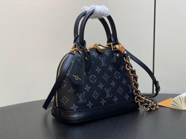 Handbags Louis Vuitton M12289 size 23.5*11.5*17.5 cm
