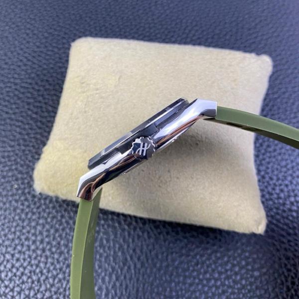 Watches Hublot Classic Fusion Titanium Green 542.NX.8970.RX size 42 mm