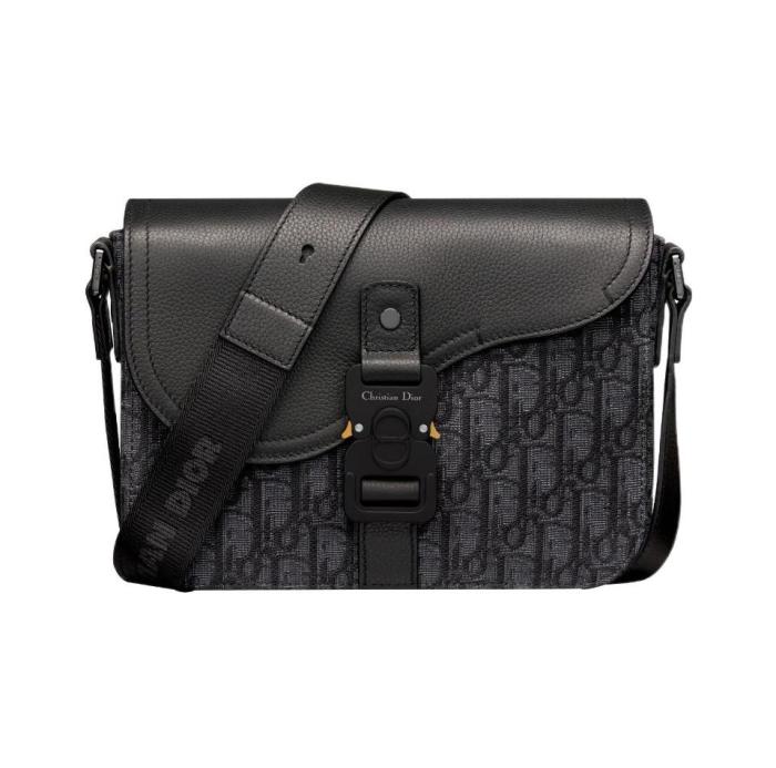 DIOR Grained Calfskin Saddle Bag, Messenger Bag, Crossbody Bag, Shoulder Bag Men's Black 1ADPO049YKS-H00N size 23*6*17.5 cm