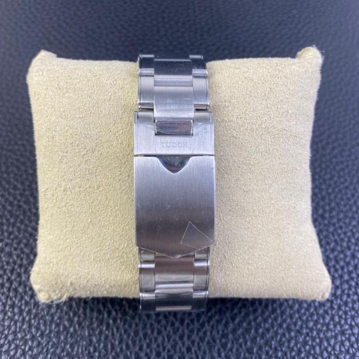 TUDOR Black Bay M79230N m79230n-0002 size 41 mm