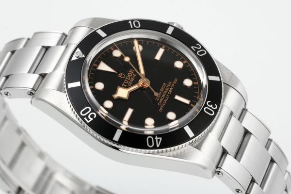Watches TUDOR M79000n-0001 size 37 mm