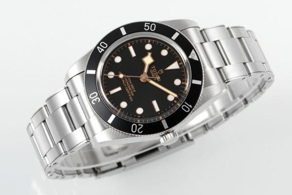Watches TUDOR M79000n-0001 size 37 mm