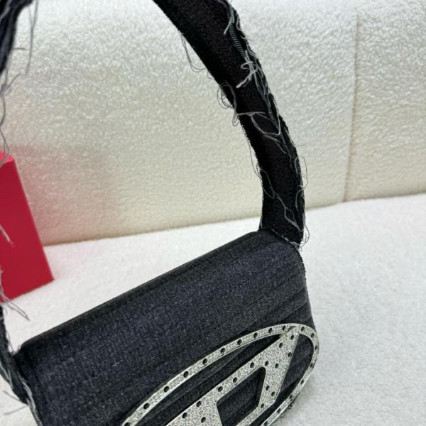 Handbag Diesel X08396P6319T8013 size 20.5*6.5*13.5 cm