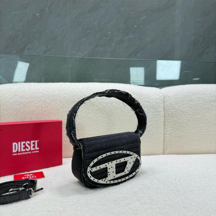 Handbag Diesel X08396P6319T8013 size 20.5*6.5*13.5 cm