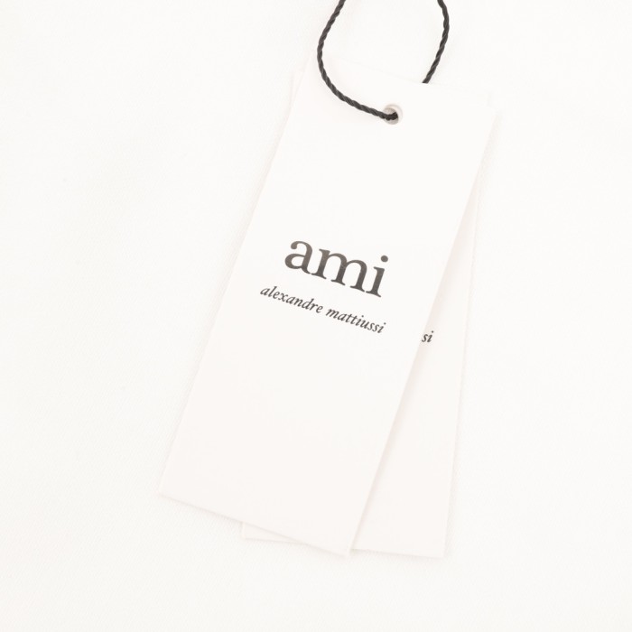  Clothes AMI 20241023-4