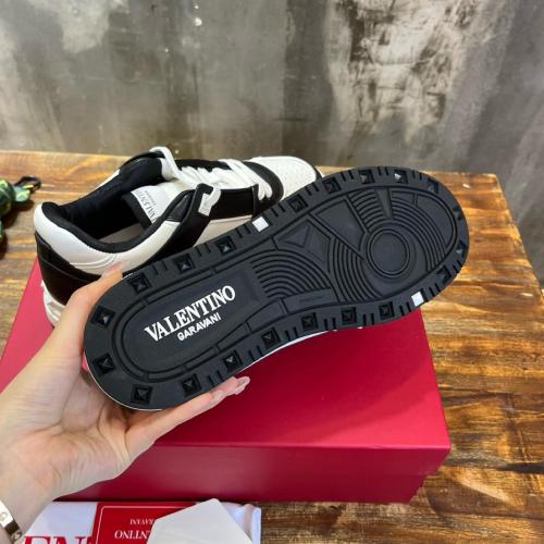 Valentino Garavani Freedots Low Top Sneakers 4Y2S0H43RDG0NI