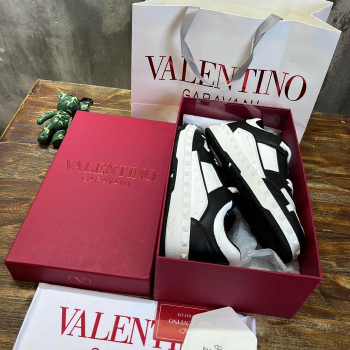 Valentino Garavani Freedots Low Top Sneakers 4Y2S0H43RDG0NI