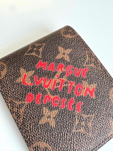 Wallet Louis Vuittno M11716 size 11.43*1.52*8.89cm