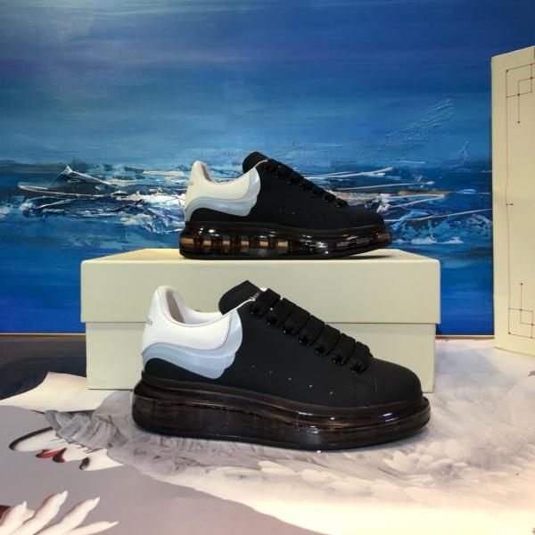 Alexander McQueen Casual Shoes Men Low-Top Black/White