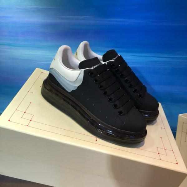 Alexander McQueen Casual Shoes Men Low-Top Black/White