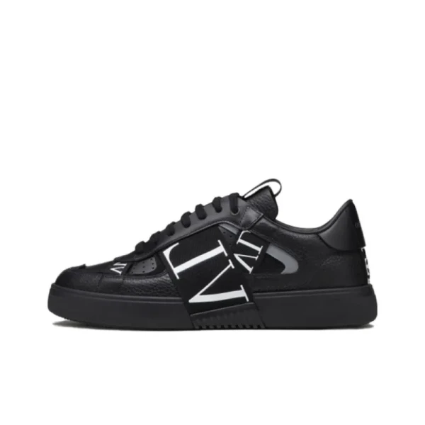 Valentino Garavani VL7N Low-top Leather Sneakers UY2S0C58WRQ0NO