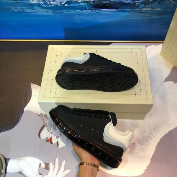 Alexander McQueen Casual Shoes Men Low-Top Black/White