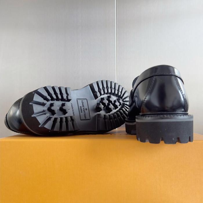 LOUIS VUITTON Major Loafers Men Black 1ACPM6