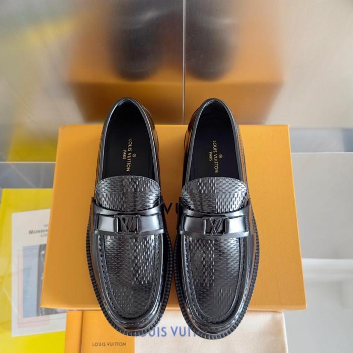 LOUIS VUITTON Major Loafers Men Black 1ACPM6