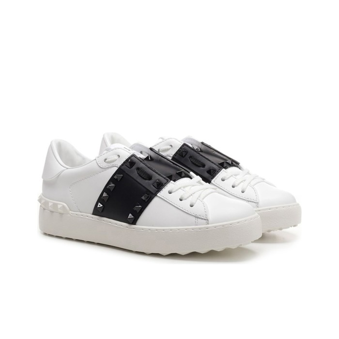 Valentino Rockstud Untitled White Black