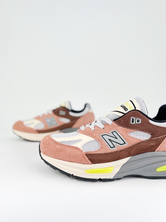 New Balance 991v2 MiUK Rosewood