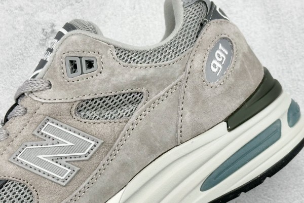 New Balance 991v2 MiUK Rock Ridge Grey