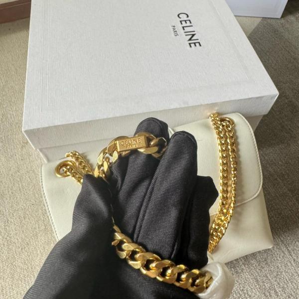 CELINE TEEN CELINE VICTOIRE BAG In SUPPLE CALFSKIN 116593FDU-01BC size 23.5*8*14 cm