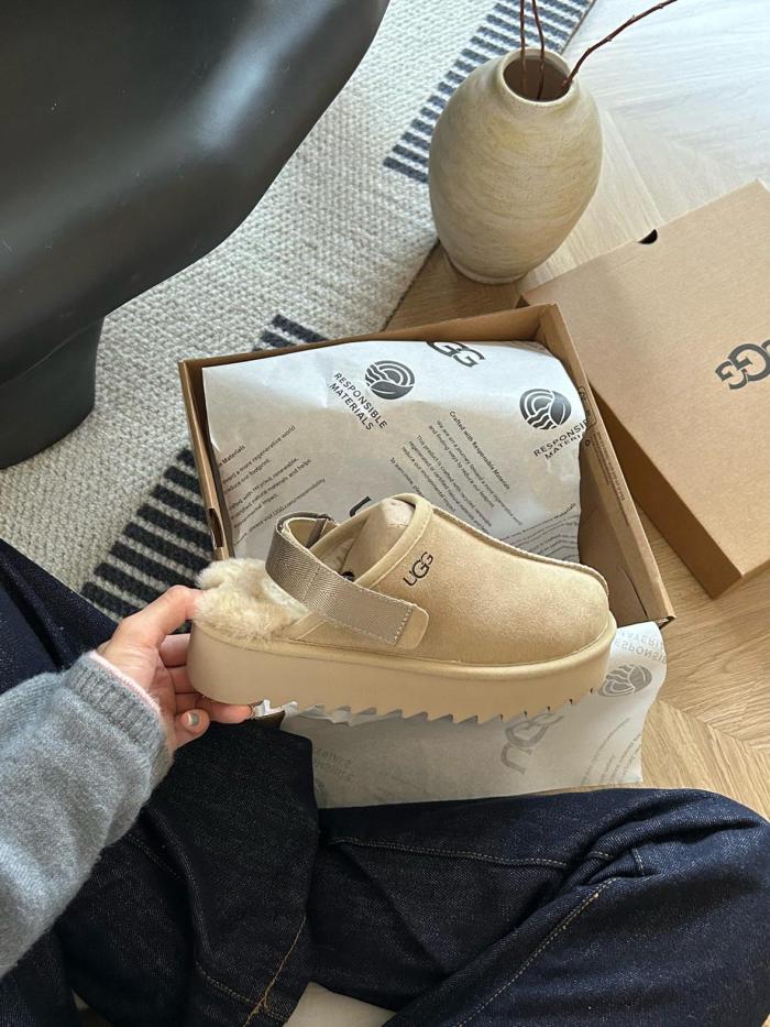 UGG Lanah Clog Chestnut Women's Sand