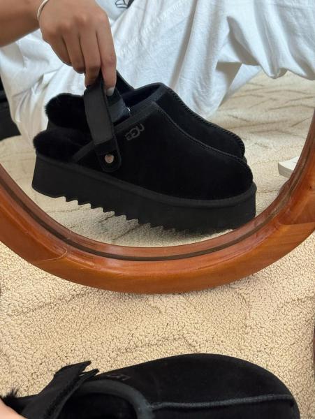 UGG Closed Toe Slippers Women's Black