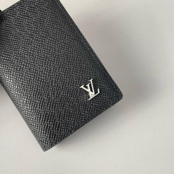 LOUIS VUITTON Wallets M30283 size 8*11*1 cm