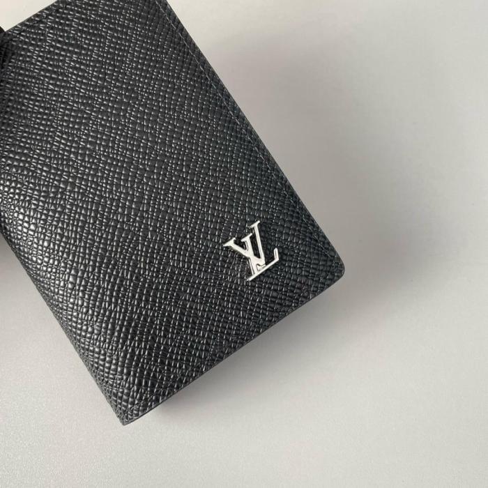 LOUIS VUITTON Wallets M30283 size 8*11*1 cm