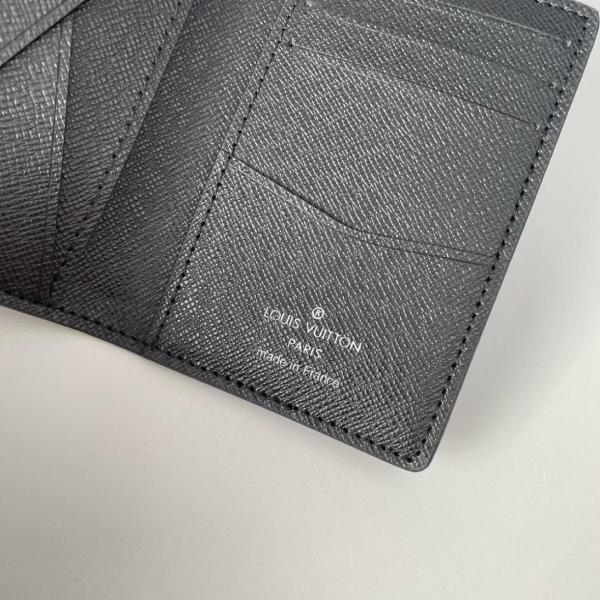 LOUIS VUITTON Wallets M30283 size 8*11*1 cm