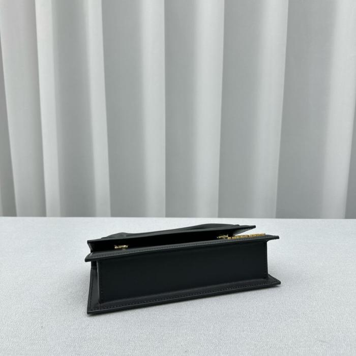 Jacquemus Clutches 213BA004-3000-990 size 22.5*10cm