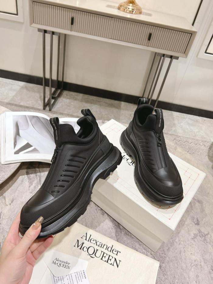 Alexander McQueen Tread Slick Zip Up Black