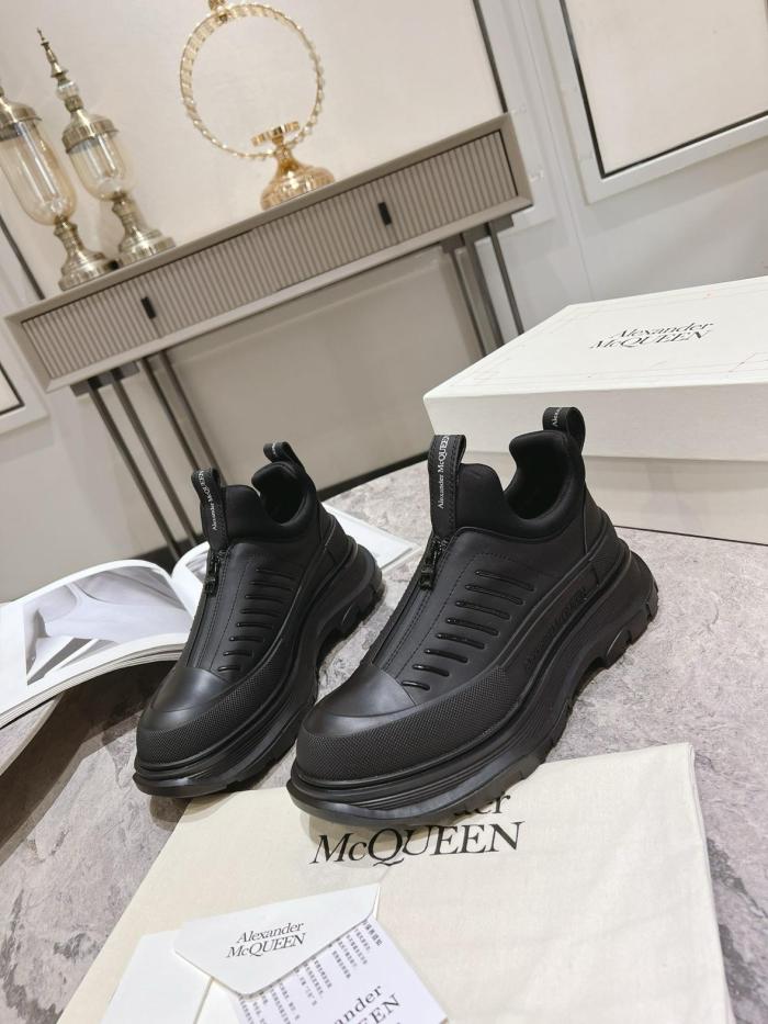 Alexander McQueen Tread Slick Zip Up Black