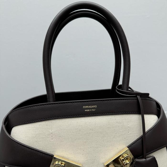 Ferragamo Handbags 216377-768825 size 32*15*21cm
