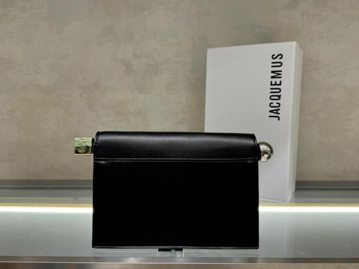 Jacquemus La Pochette Rond Carré Logo Plaque Clutch Bag 233BA3563171990 size 27*13*15 cm