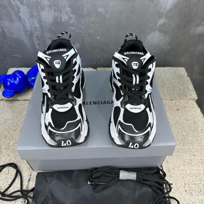 Balenciaga Runner Black White