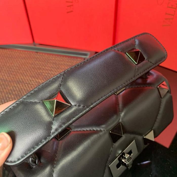 Valentino Roman Stud Sheepskin Handbag Crossbody Bag Shoulder Bag Medium Size Women's Black WW2B0I82LWB0NO size 25*10*16 cm