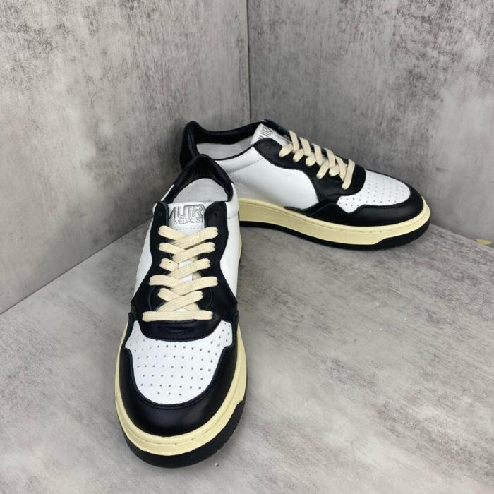 AUTRY Low Super Vintage Mesh Sneakers 'White Black'