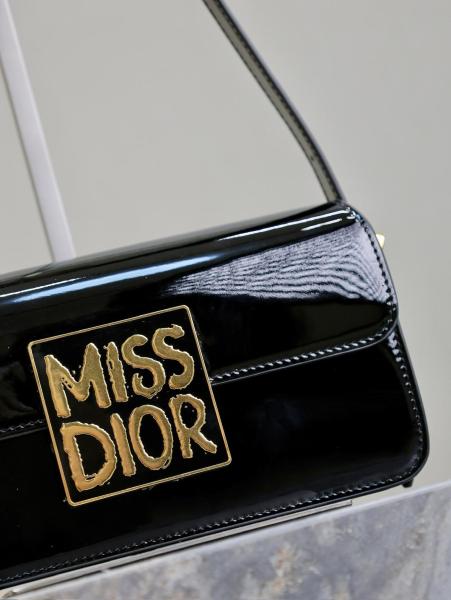 DIOR Miss Dior Patent Leather Calfskin Handbag Shoulder Bag Women's Black M2610UWIS-M900 size 22*6*11 cm