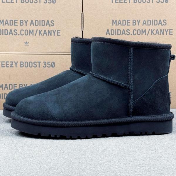 UGG Classic Mini Boot Black